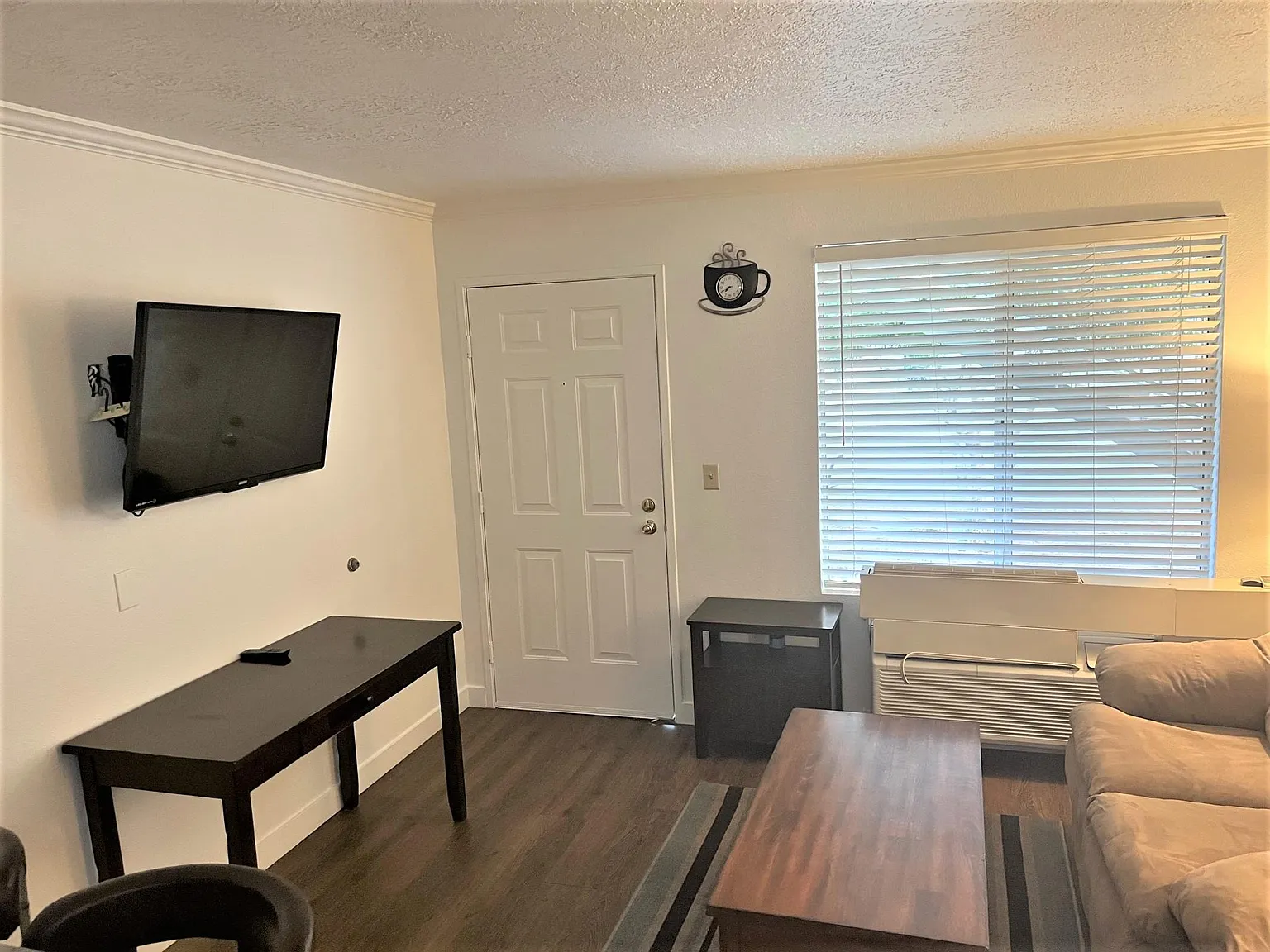 1 bed, 445 sqft, $1,100 — Photo 3