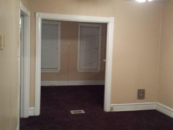 Living room/dining room