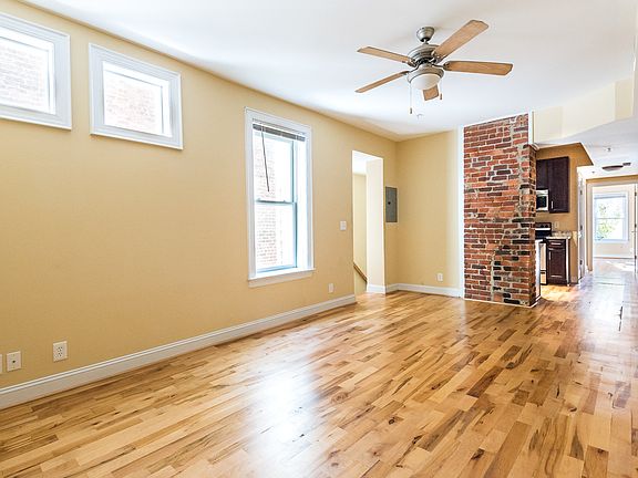 3rd image of 213 E Grace St APT 203