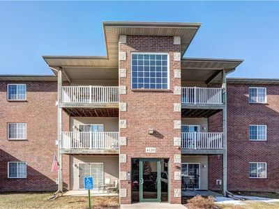 4120 100th St APT 1, Urbandale, IA, 50322