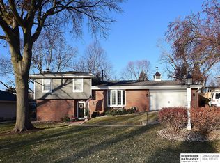 1334 S 165th St, Omaha, NE 68130