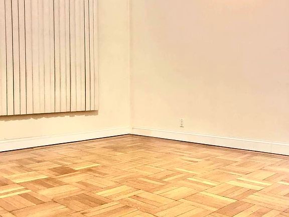 5th image of 30-44 33rd St #1FF