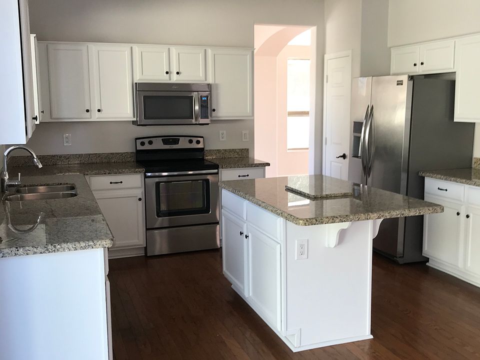 1st image of 3364 E Jacinto Ave