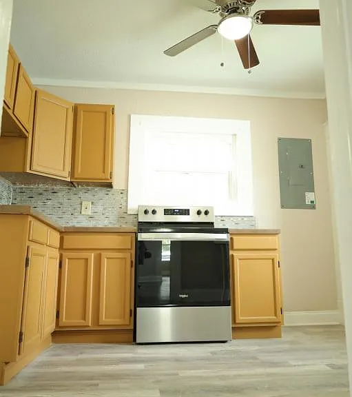 809 Adams St — Photo 33