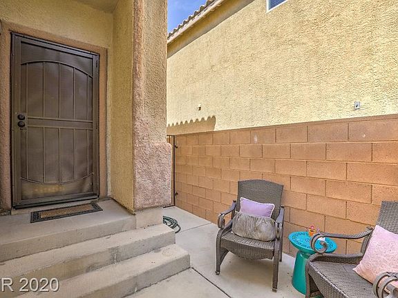 3rd image of 9432 Jewel Lake Ave
