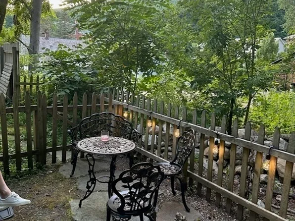 15 Ballou St, North Adams, MA 01247
