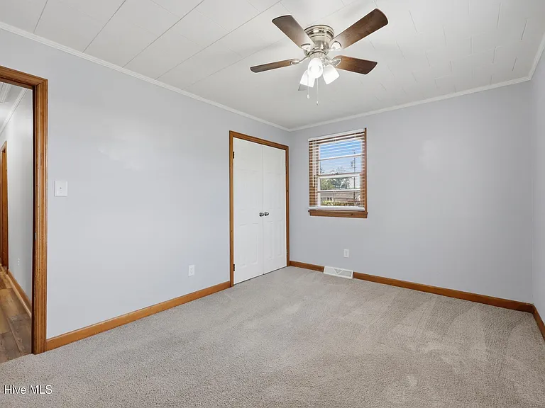 1813 Fearing Ave — Photo 10