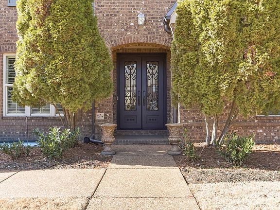 4th image of 1301 Conser St