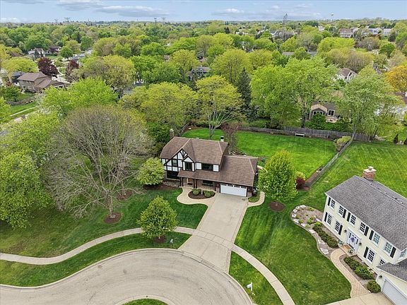 2nd image of 1207 Abbey Ct