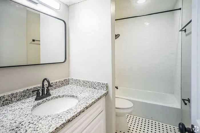 3562 Mynders Ave #1 — Photo 3