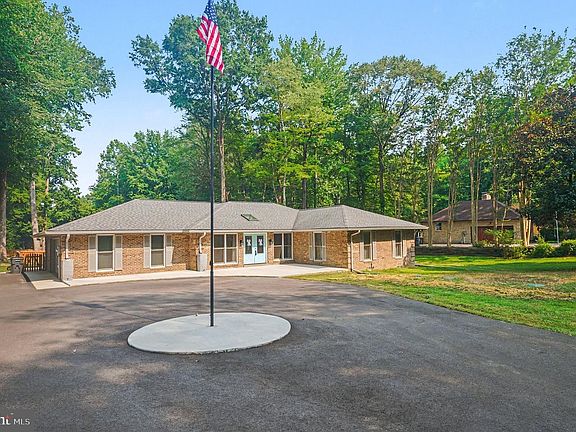4th image of 12029 Palisades Dr