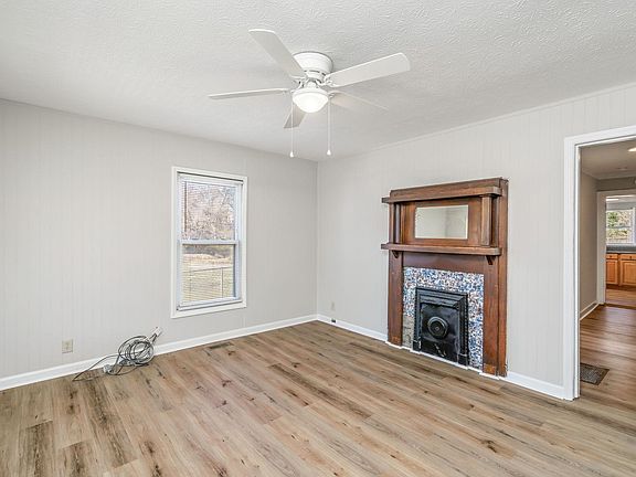 2nd image of 1539 Beaumont Ave