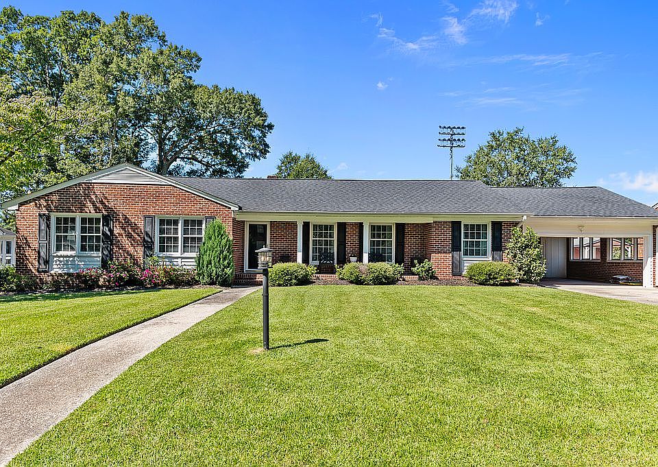 1st image of 1708 Rosewood Dr
