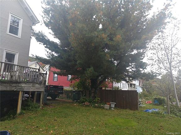 4th image of 36 Church St