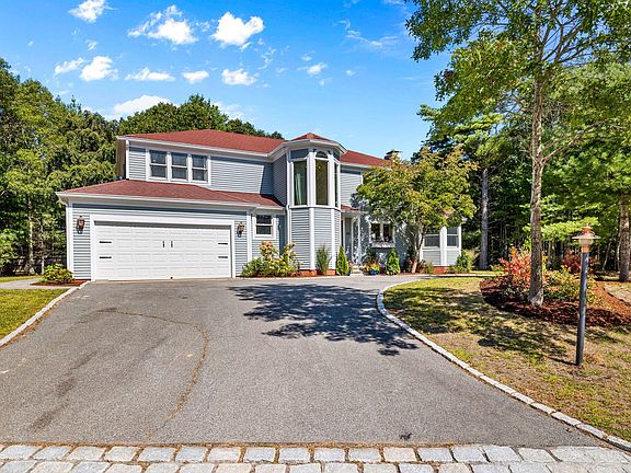 3rd image of 65 Rivers Edge Road