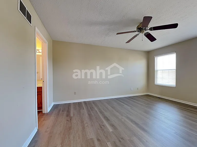1425 Stableview Cir — Photo 9