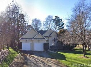 4524 Parliament Ct, Charlotte, NC 28216