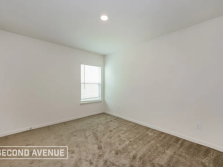1321 Woodwinds Dr — Photo 18