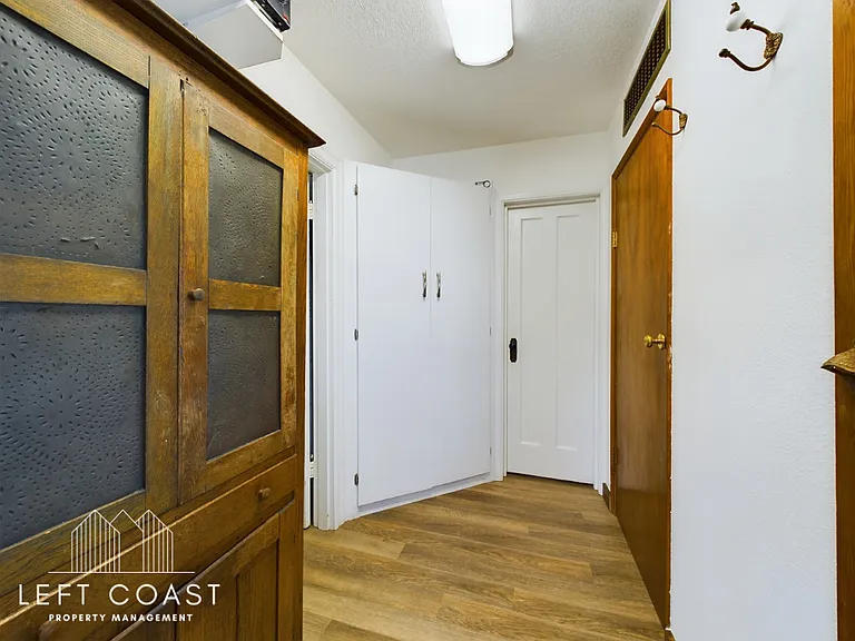 1033 NW Inlet Ave — Photo 44