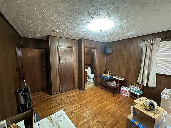 4th image of 611 Lincoln Ave