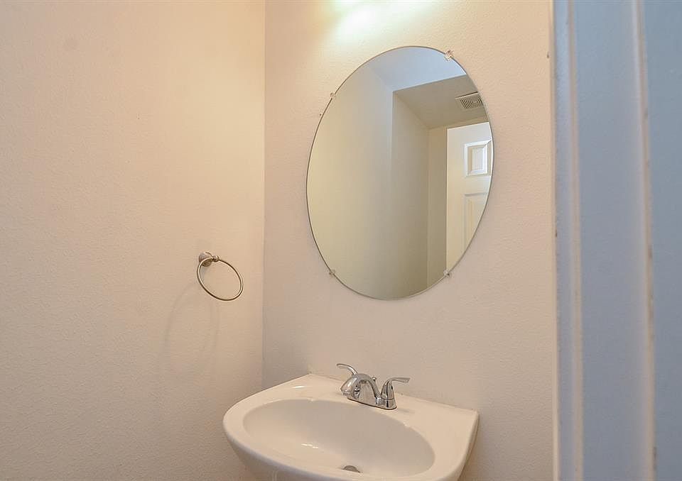 1st image of 15603 Claremont Ct