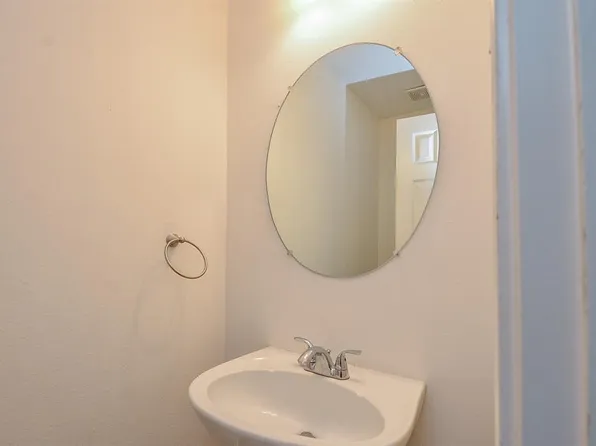 15603 Claremont Ct, Sugar Land, TX 77498