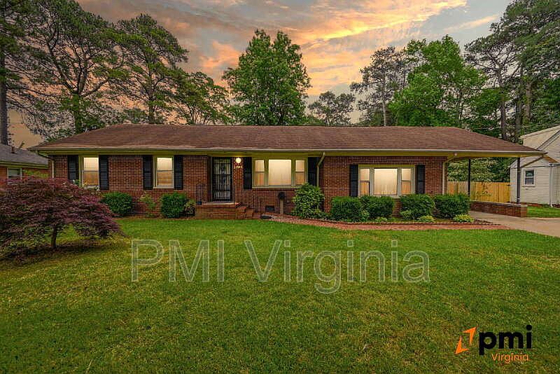 1st image of 812 Jasmine Ave