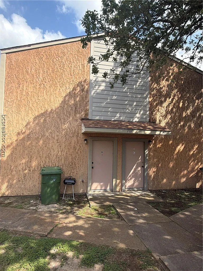 1 bed, 600 sqft, $600 — Photo 1