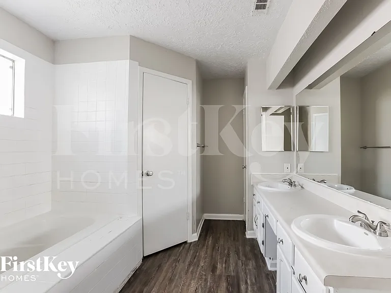 22403 Ivygate Dr — Photo 8