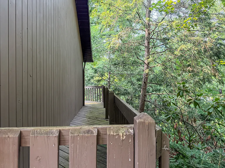 133 E Woods Dr — Photo 25