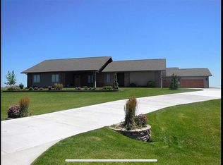 8333 S Windmill Rd, North Platte, NE 69101