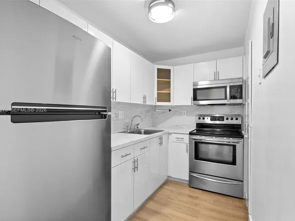 4801 NW 7th St APT 803-16, Miami, FL 33126