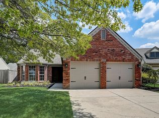 9439 Discovery Dr W, Indianapolis, IN