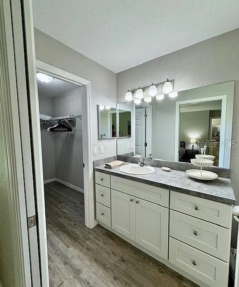 5423 NW 52nd Ave — Photo 24