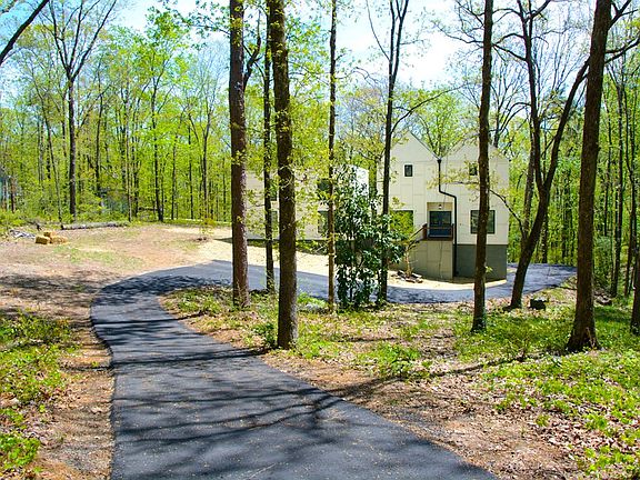 2nd image of 389 Oak Mountain Rd