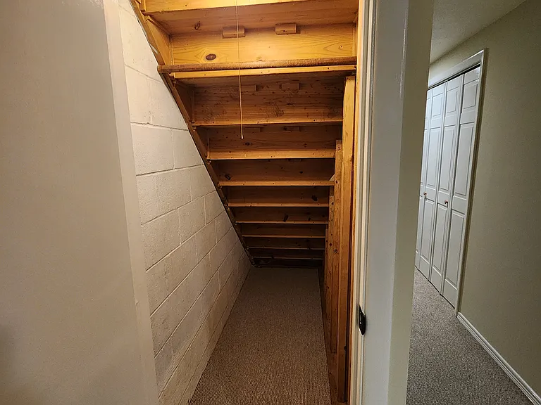 60 Wolfpit Ave #1B — Photo 14