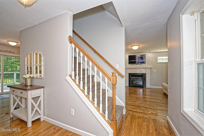 3rd image of 37 Ella Drive