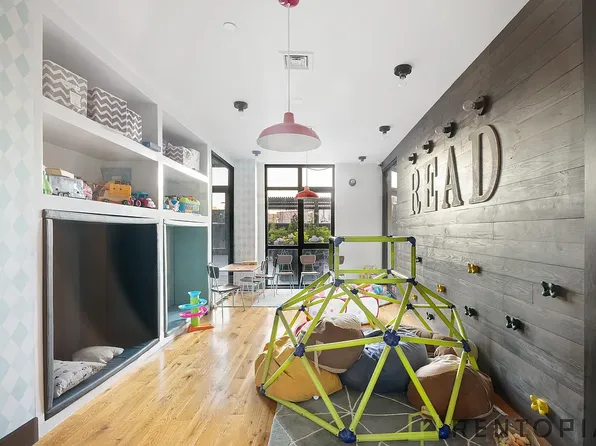 16-80 Madison Street image 11 of 17