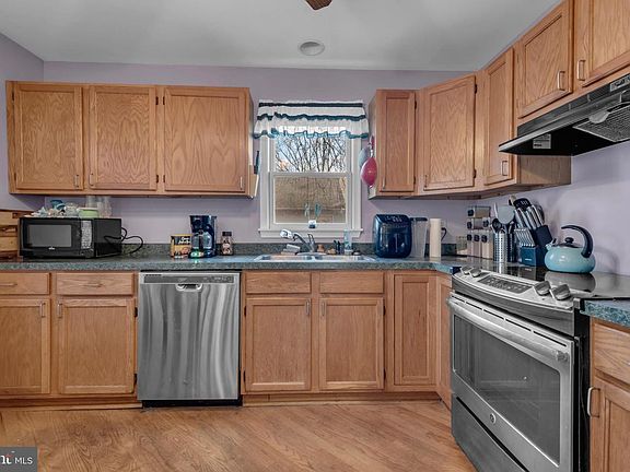 2nd image of 417 N Academy St