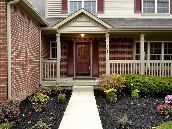 3rd image of 704 Montgomery Dr