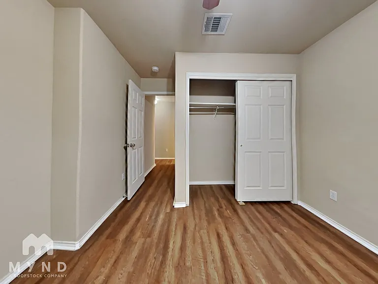 1001 Apollo Cir — Photo 17