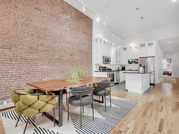 4th image of 153 Mercer St APT 5