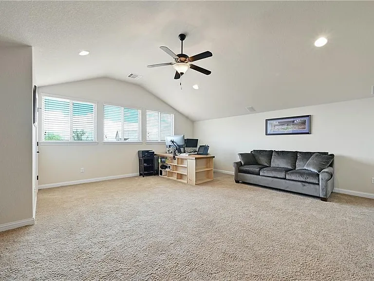 4804 Taurus Walk — Photo 18