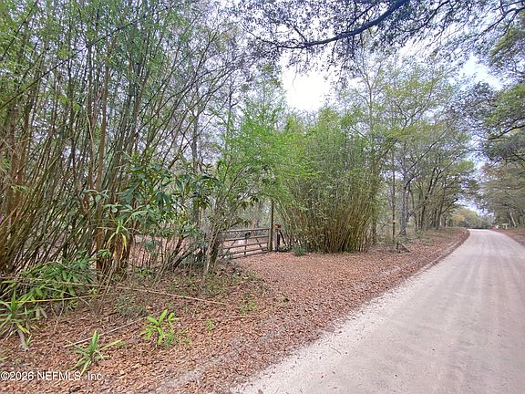 3rd image of 119 TWIN LAKES Road