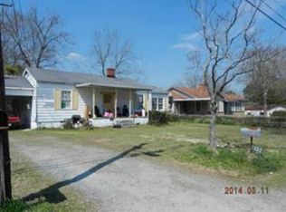 137 E Peter St, Cochran, GA 31014