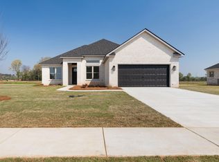 207 Farmland Cir, Perry, GA 31069