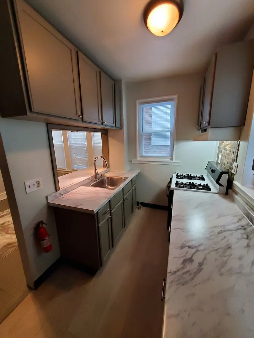 6135 W. Jefferson Street — Photo 1