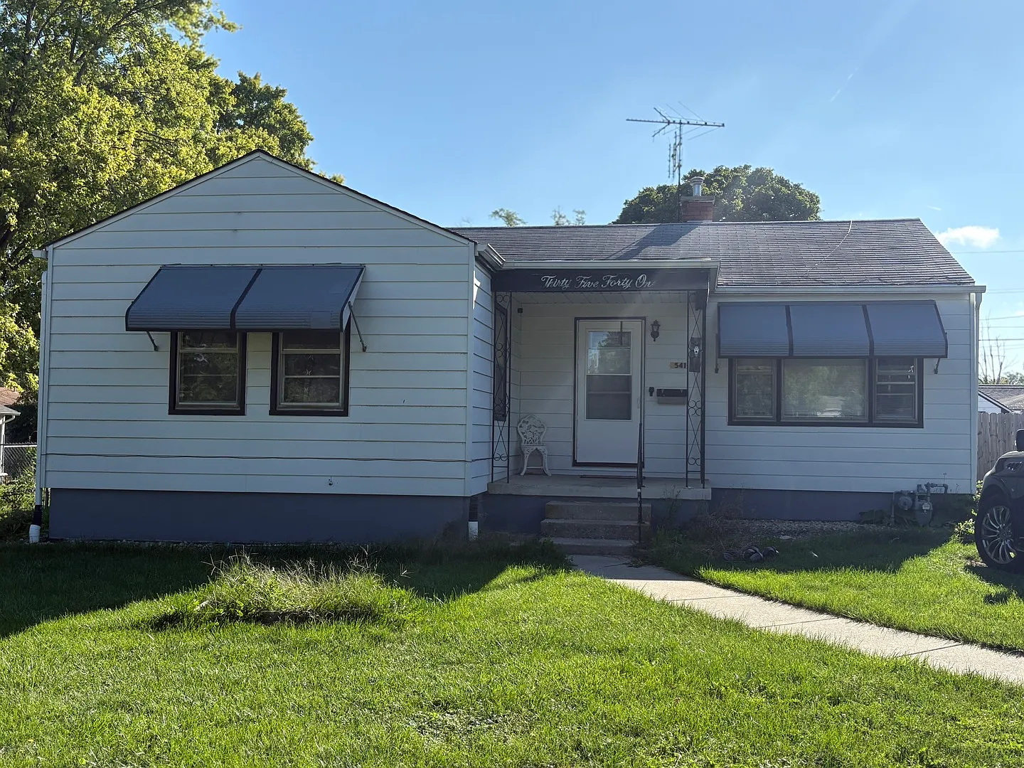 3541 Peoria St photo 1