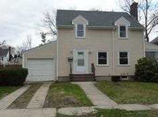 59 Preston Dr, Cranston, RI 02910