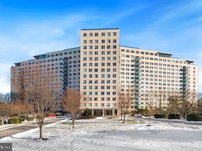 10401 Grosvenor Pl APT 408, Rockville, MD, 20852